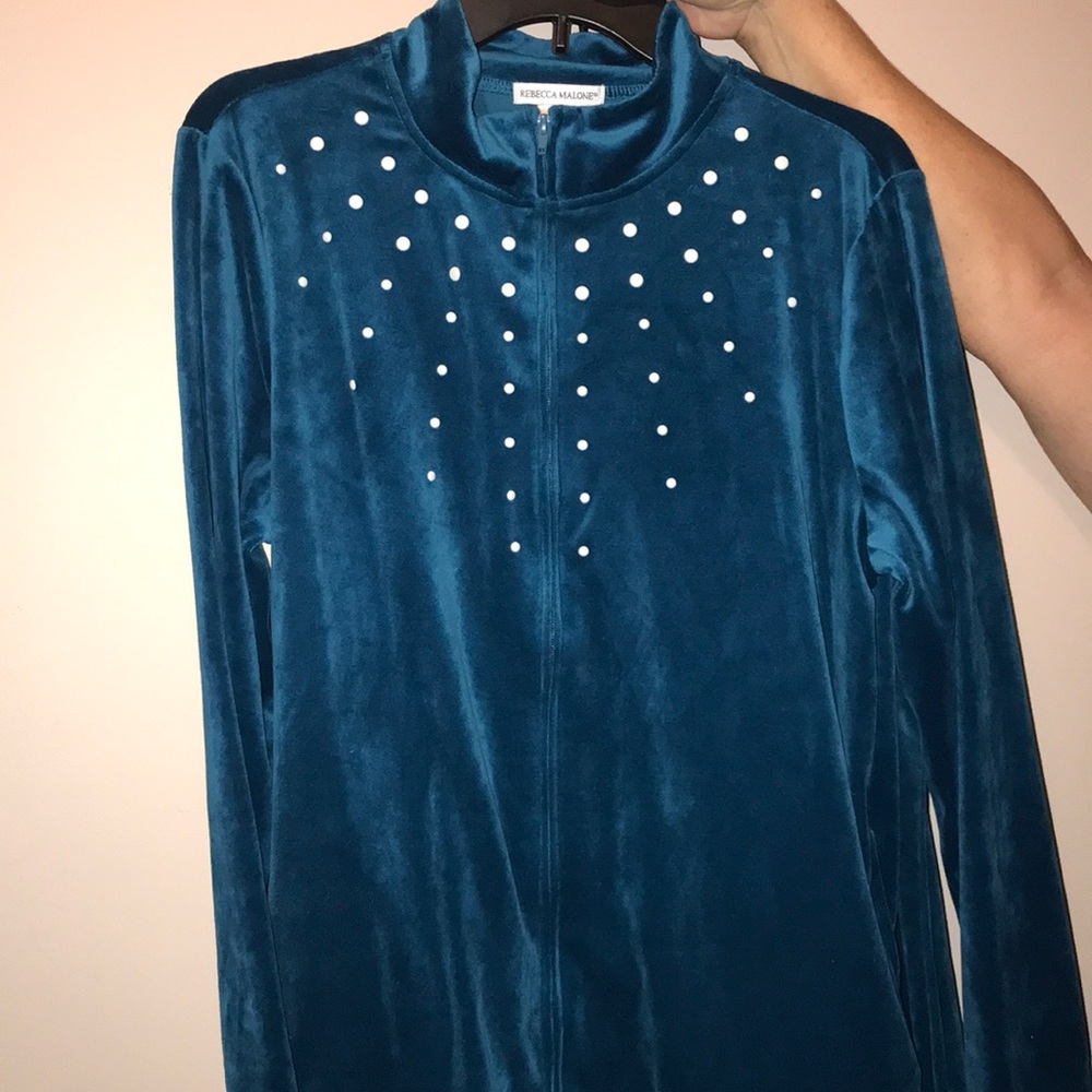 100% polyester valor outfit